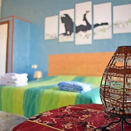 Guest house Les Corso Roma 3*