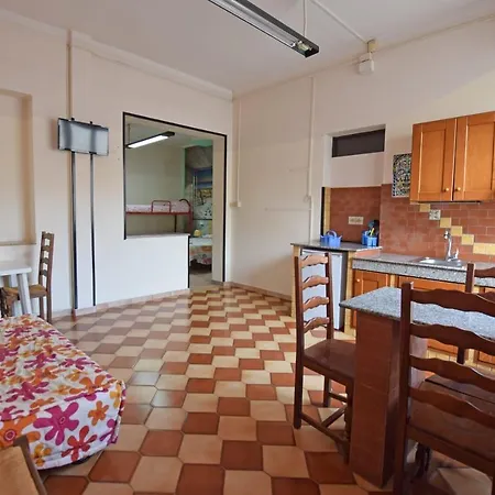 Guest house Les Corso Roma 3*