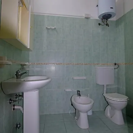 Guest house Les Corso Roma 3*