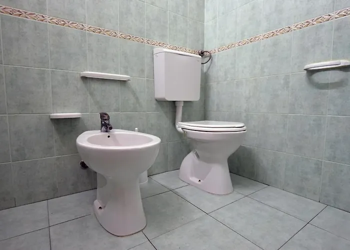 Les Corso Roma Konukevi